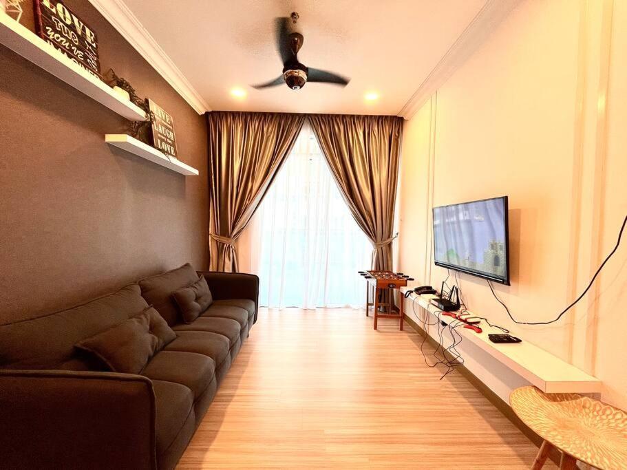 Grand @ The Wave Residence-cozy 2-br Retreat: Ac, Street Views & Games Apartment Malacca